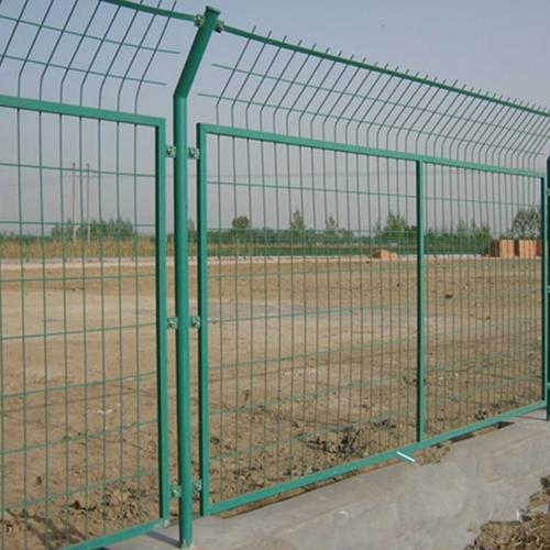昆明铁丝框架护栏网小区框架护栏生产厂家